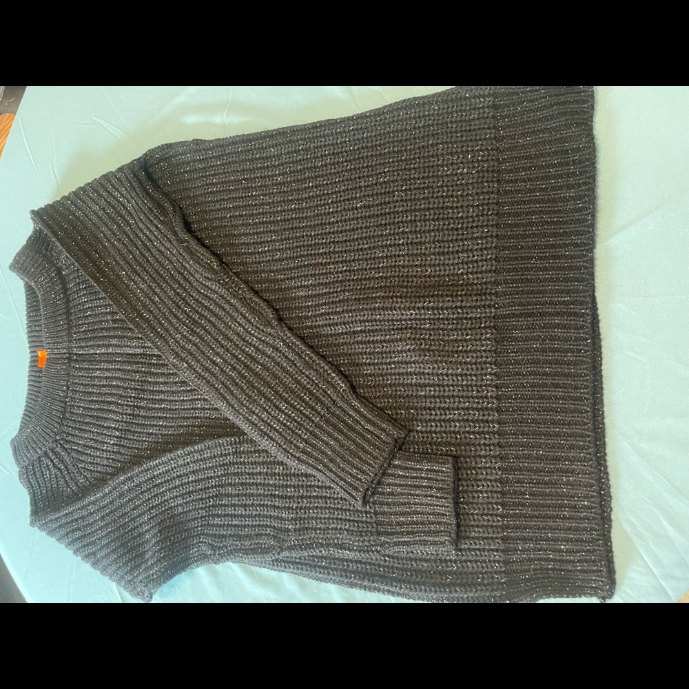 Women’s sweater